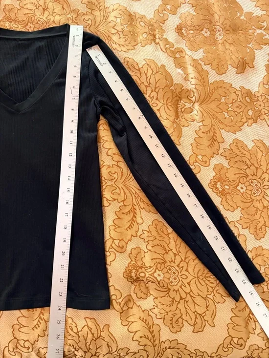 V-Neck Ribbed Long Sleeve Top - Black, Stretch, Size Small - Picture 10 of 10